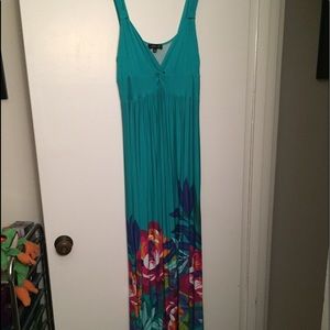 Beautiful tropical flowers dress. Medium.